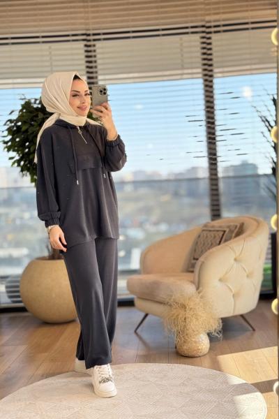 7984 Üst Serpme Taş Ön Cep Kapaklı Takım Siyah
