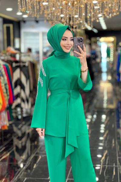 8022 Kolları Boncuk İşli Takım Benetton