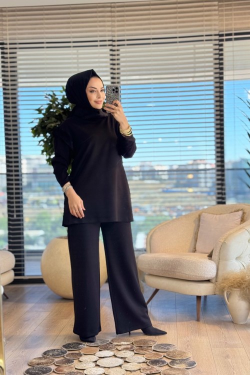 8579 Yaka Ve Omuzları Kürk Detaylı Takım Siyah