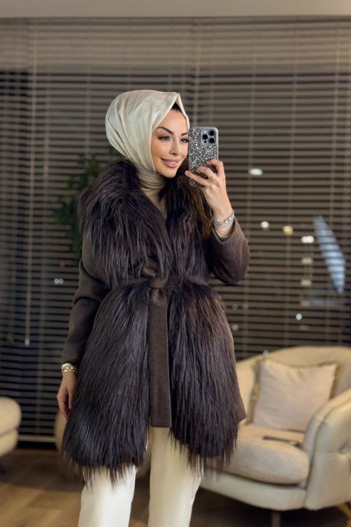 9074 Tüy Detaylı Uzun Kollu Kaban Kahve