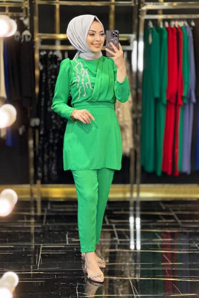 9560 Sol Omuz Simli Sağ Taraf Pileli Takım Benetton